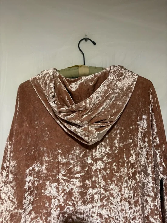 POL Crushed Velvet Zip Hoodie in Dusty Rose - Picture 9 of 13